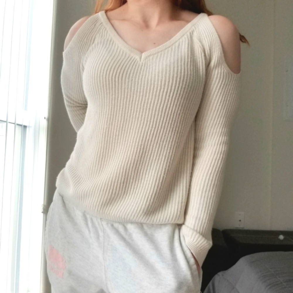 Garage white cold-shoulder knit sweater size S